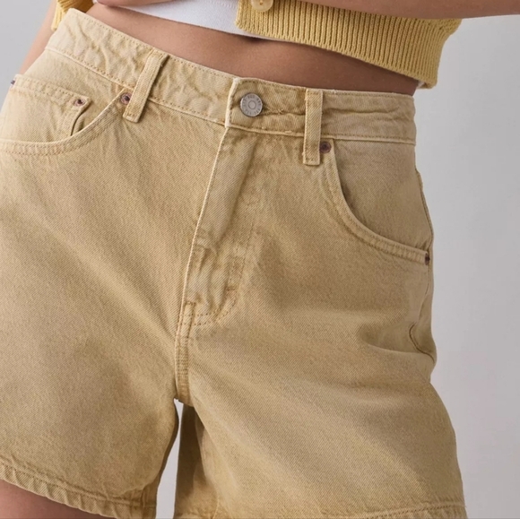 NWT Urban Outfitters BDG Indie Mid-Rise Denim Short In Khaki - Size 27 - Picture 3 of 9